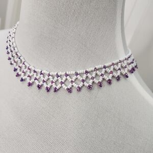 Vintage Purple and White Glass‎ Beaded Necklace Snap Closure